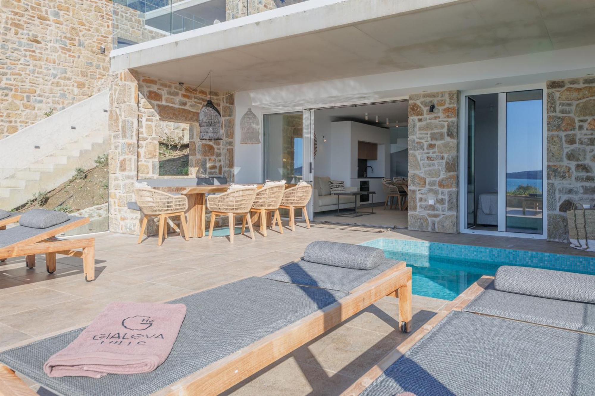 Hills 6 - Luxury With Private Pool גיאלובה